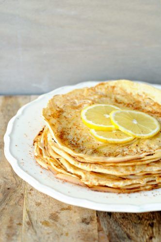 English Pancakes, Applesauce Pancakes, Brunch Eggs, Breakfast Choices, How To Make Pancakes, Clean Cooking, Crepe Recipes, British Food, Breakfast For Kids