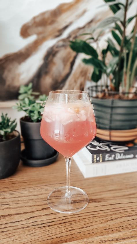 I am beyond excited to share this recipe with you guys! I have searched high and low for Earl’s delicious sangria recipe (literally some of the best sangria that I’ve had) and always fell short with the actual recipe. It doesn’t exist outside of Earl’s I don’t think lol. I […] The post Earl’s Recipe Rose Sangria appeared first on The Blush Home. Valentines Sangria Recipes, Rose Sangria Recipes Easy, Blush Sangria Recipe, Rose Sangria Recipes, Sangria Fall, Rose Wine Sangria, Wine Valentine, Best Sangria, Nye Food