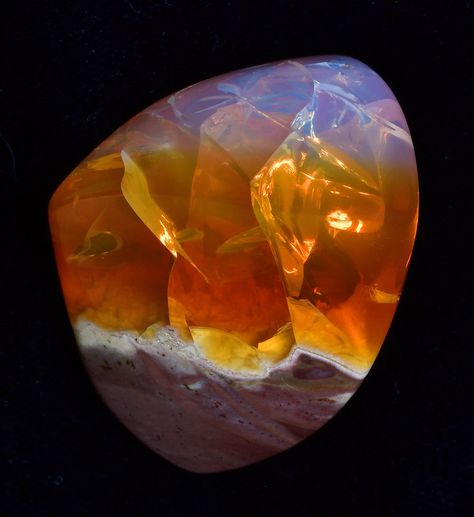 Jelly Opal on matrix | ~3.3 x 3.8 x 2.8 cm. Opal Butte, Oreg… | Flickr Matrix 3, Jelly Opal, Gems And Minerals, Rocks And Minerals, Rocks And Crystals, Crystals And Gemstones, Matrix, Jelly, Oregon