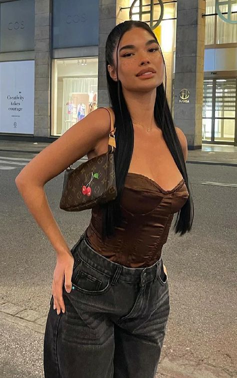 Leather Bandeau Top Outfit, Brown Satin Top Outfit, Satin Corset Top Outfit, Brown Corset Top Outfit, Corset Top Ideas, Cute Corset Outfit, Brown Corset Outfit, Birthday Dresses Ideas, Leather Corset Outfit