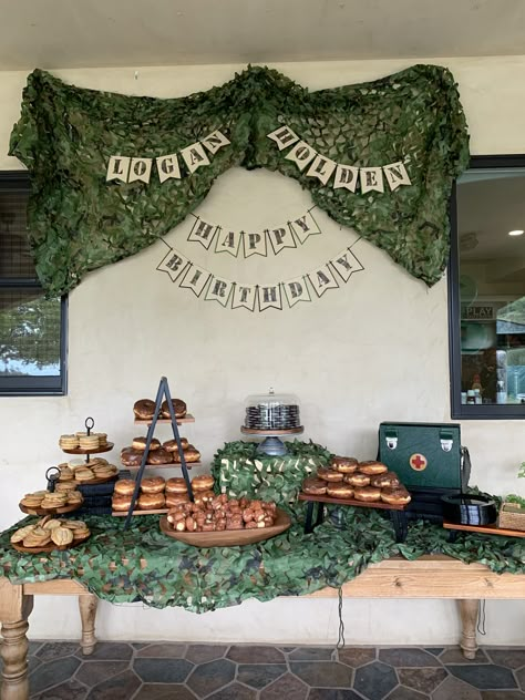 Dessert table for Army party Last Of Us Birthday Party, Army Birthday Decorations, Army Men Birthday Party, Army Man Birthday Party, The Last Of Us Party, Camo Treats, Army Party Food, Army Retirement Party Ideas, Camo Birthday Decorations