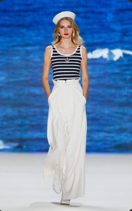 Nautica Outfit Women, Nautical Looks For Women, Sailor Inspired Outfit For Women, Navy Fashion Aesthetic, Nautical Style Women, Nautical Outfit Women, Sailor Style Outfit, Sailor Outfit For Women, Sailor Woman