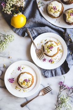 Katie Wahlman breaks down gluten-free baking with this flourless pistachio cake recipes with the sweetest honey-lemon yogurt glaze. Pistachio Cakes, Lemon Food, Pistachio Cake Recipe, Food Photography Cake, Photography Cake, Lemon Yogurt, Pistachio Cake, Camille Styles, Spring Desserts