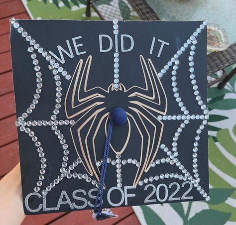 Spiderman Grad Caps, Spiderman Graduation Cap, Graduation Things, Homecoming Posters, High School Graduation Cap, Andrew Garfield Spiderman, Garfield Spiderman, Grad Cap Designs, Diy Graduation Cap