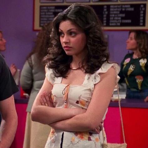 That 70s Show Jackie Hair, Jakie Thats 70 Show Aesthetic, 70s Aesthetic Fashion, That 70s Show Outfits, Jackie Burkhart Outfits, 70s Show Outfits, Jackie That 70s Show, 3 People Costumes, 70s Aesthetic