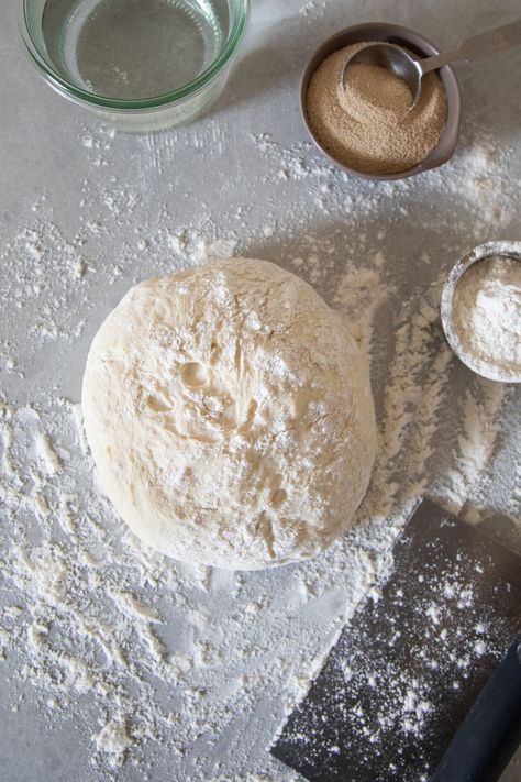 Flour Types, What Is Protein, Science Of Baking, High Protein Flour, Flour Substitute, Whole Grain Flour, Make A Cake, Baking Science, Types Of Flour