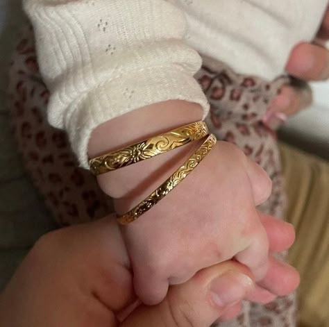 Baby Gold Bangles Design, Simple Gifts For Him, Baby Bangles Indian Gold, Baby Gold Jewellery, Baby Gold Bangles, Baby Bangles Gold, Gold Baby Jewelry, Staple Jewelry, Baby Bracelet Gold