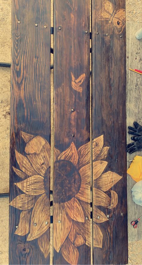 Stained Picnic Table Ideas, Sunflower Picnic Table, Picnic Table Painting Ideas, Sunflower Furniture, Painted Furniture With Sunflowers, Sunflower On Wood Painting, Paint Sunflowers On Wood, Sunflowers Painted On Furniture, Wood Burned Sunflower Table