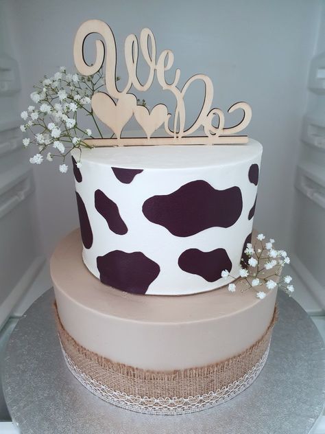 Boho Cow Cake, Cow Print Wedding Cake, Brown Cow Print Cake, Cow Print Cake Ideas, Cow Print Wedding, Cow Baby Shower Cake, Cow Theme Cake, Cow Print Birthday Cake, Cow Wedding Cake