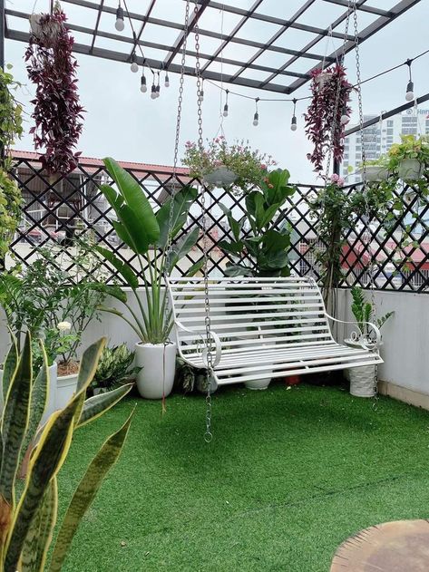 Small Terrace Garden, Terrace Garden Ideas, Roof Garden Design, Terrace Garden Design, Terrace Decor, Rooftop Terrace Design, Small Balcony Design, Home Garden Design, Terrace Design