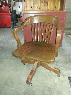 Antique Banker's Chair Bankers Chair, Milk Paint Furniture, Refinish Furniture, Painted Desk, Painted Dresser, Painted Chairs, Grandmas House, Chalk Paint Furniture, Painted Table