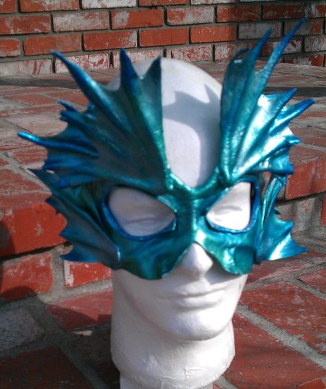 Mascara Festival, King Thrushbeard, Masquerade Outfit Ideas, Mermaid Mask, Under The Sea Costumes, Masquerade Ideas, Shark Mask, Regency Ball, Water Elemental