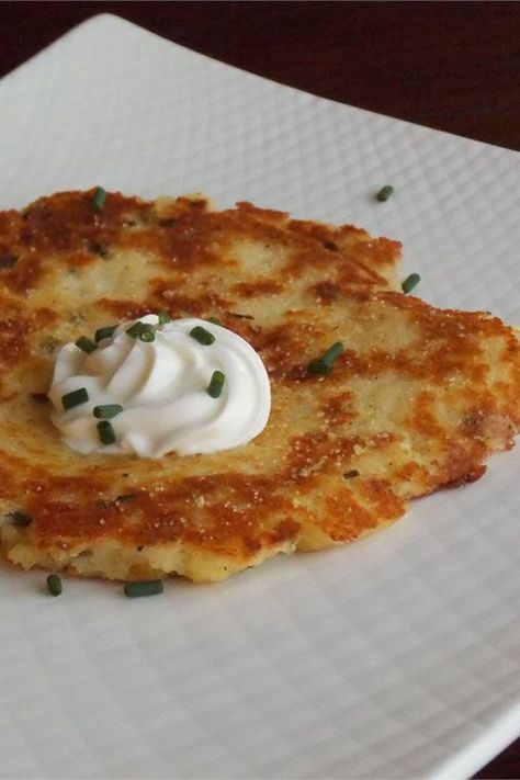 These instant potato pancakes are a quick and easy potato recipe! Cook the best potato pancakes using potato flakes and sour cream. You will love cooking this potato side dish for dinner! Instant Potato Pancakes, All Recipes Pancakes, Flake Recipes, Mashed Potato Pancakes, Potatoe Pancake Recipe, Instant Potatoes, Instant Mashed Potatoes, Dried Potatoes, Chef John