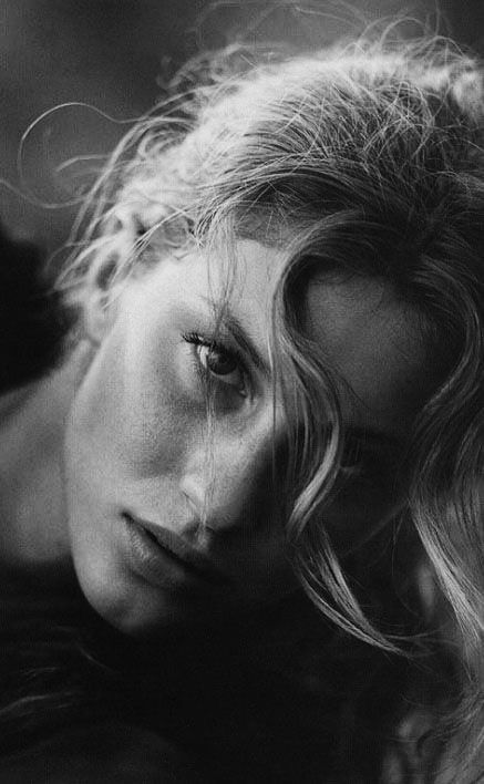 Gilles Bensimon, Peter Lindbergh, Portrait Photoshoot, Gisele Bündchen, Studio Photoshoot, Gisele Bundchen, Black And White Portraits, Shoot Inspiration, Creative Portraits