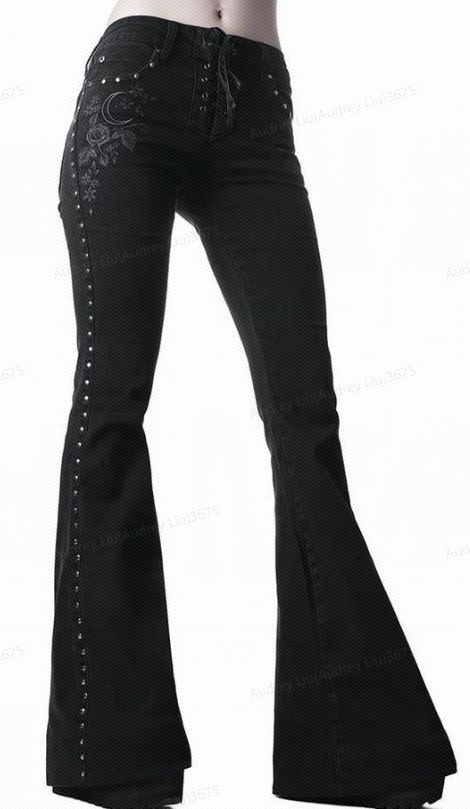 Goth Pants Women, Goth Flare Pants, Trad Goth Pants, 2000s Goth Outfits, Goth Pants Outfit, Goth Outfits Pants, 2000s Rock Fashion, Modern Vampire Outfit, Gothic Winter Outfit