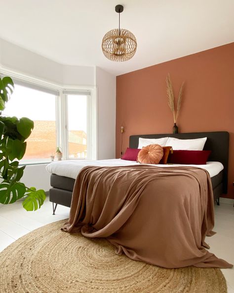 The bedroom is one of the most important rooms in the house, as it is a place of personal reflection. ... The post 20 Eclectic Two Color Combination for Bedroom Walls for 2022 first appeared on Source Of Modern Interior Design Ideas | Architecture Ideas. Orange Accent Wall, Terracotta Bedroom, Color Walls, Dark Green Living Room, Bold Bedroom, Lighting Scheme, Bedroom Color Combination, Red Bedroom, Bedroom Orange