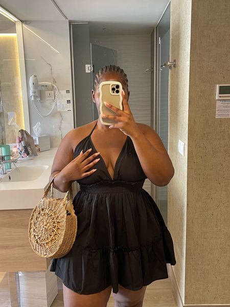 Thick Body Vacation Outfits, Black Vacation Dress, Black Sundress Outfit Black Women, Plus Size Baddie Outfits Vacation, Island Vacation Outfits Black Women Plus Size, All Black Vacation Outfit, Puerto Rico Vacation Outfits Plus Size, Cancun Outfits Vacation Plus Size, Miami Outfits Black Women Plus Size