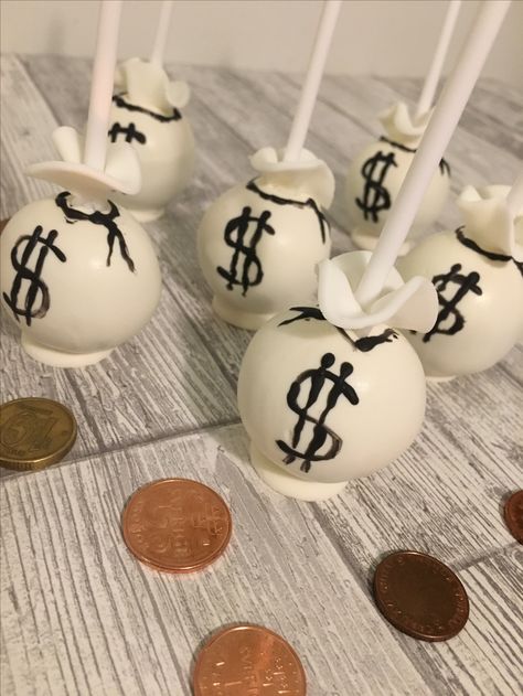 Narco Theme Desserts, Money Themed Cupcakes, Money Theme Treats, Money Birthday Theme Party, Notorious One Cake Pops, Cash Money Birthday Party Theme, Money Party Ideas, Business Theme Party, Money Theme Party Ideas For Men