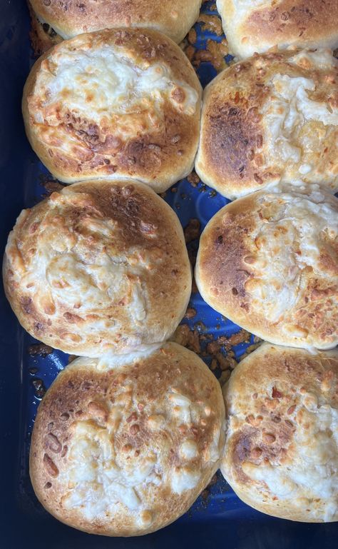 Stuffed Biscuits, Chihuahua Cheese, Canned Biscuits, Breakfast Quiche, More Recipes, Quick Bread, Hamburger Bun, Hot Sauce, Tray Bakes