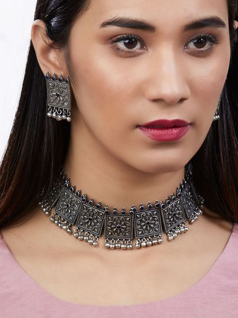 Indian Bridal Choker, Traditional Choker Necklace, Bridal Choker Necklace, Black Metal Jewelry, Oxidised Silver Jewelry, Indian Jewelry Earrings, Choker Necklace Designs, Necklace For Girls, Antique Silver Jewelry