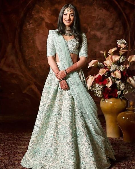 Radhika Merchant, Engagement Dress For Bride, Indian Wedding Gowns, White Lehenga, Indian Outfits Lehenga, Wedding Lehenga Designs, Bridal Lehenga Collection, Designer Bridal Lehenga, Indian Bridal Lehenga