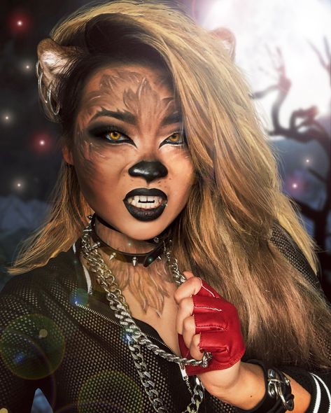 Werewolf😎🐺🐾#halloweenmakeup #makeupartist #photoshop Werewolf Makeup, Wolf Makeup, Makeup Clown, Halloweenský Makeup, Halloween Make-up Looks, Animal Makeup, Creepy Halloween Makeup, Cute Halloween Makeup, Halloween Makeup Pretty