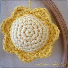 Crochet Pincushion, Crochet Sun, Crochet Rugs, Car Hangers, Creative Crochet, Kawaii Crochet, Crochet Goodies, Crochet Blog, Crochet Stitches For Beginners