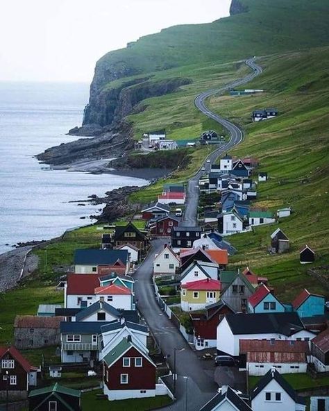 Voyage Europe, Faroe Islands, Beautiful Places To Travel, Pretty Places, Places Around The World, Nature Travel, Most Beautiful Places, Travel Aesthetic, Small Town