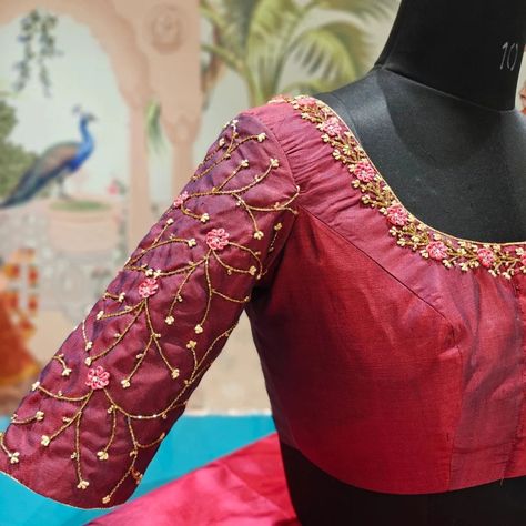 Stunning Maroon Blouse with Intricate Thread and Cutdana Work Elevate your wardrobe with this exquisite maroon blouse, featuring intricate thread embroidery and dazzling cutdana work. Perfect for any occasion, this piece combines elegance and tradition effortlessly @lantanaboutiquebangalore Marathahalli, Bangalore #fashion #maroonblouse #embroiderydesign #cutdana#blousedesign#bestblouse#lantanaboutique#simpledesign#embroidery#boutique#topboutique #blouses#embroiderydesign#embroiderywork#b... Maroon Blouse Designs, Bangalore Fashion, Cutdana Work, Embroidery Boutique, Maroon Blouse, Hand Work Blouse, Maggam Work Blouse Designs, Maggam Work Blouses, Hand Work Blouse Design