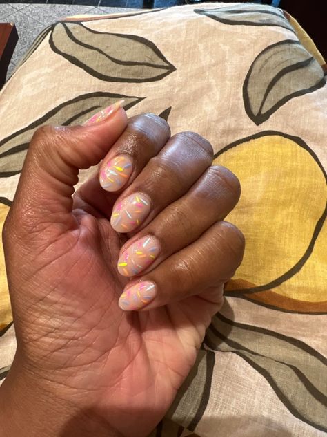 Confetti nail art design Funfetti Nails, 30th Birthday Nails, Fun Birthday Nails, Cake Nails, Ruby Nails, Confetti Nails, 11th Birthday, Birthday Nails, Sweet Candy