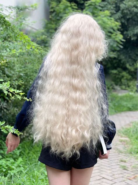 This price is for a wig only, others are not included.   	 		 			Size 			Free Size 		 		 			Full Length 			100 Curly Pink Hair, Targaryen Hair, Long Blonde Curls, Messy Blonde Hair, Curled Blonde Hair, Fluffy Curly Hair, Ice Blonde Hair, Curly Synthetic Wig, Long Blonde Wig