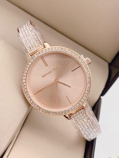 #luxurywatches #watchesofinsta #watchaddict #menswatches Rado Watches Women, Trendy Watches Women Fashion, Stylish Watches For Girls, Elegant Watches Women, Make Your Home Look Expensive, Casio Vintage Watch, Cartier Watches Women, Brand Watches Women, Wedding Bands For Women