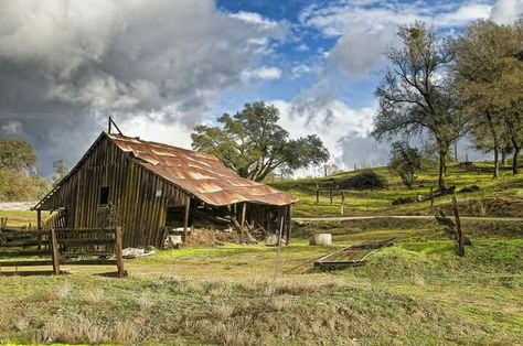 Landscape Refrence Pictures, Old Village Photo, Watercolour Refrence, Assignment Pics, Farm Reference, Village Buildings, Farm Scenery, Rural Photography, Village Landscape