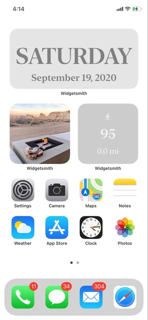 Phone Apps Iphone, Organize Phone Apps, Iphone Layouts, Homescreen Idea, Screen Iphone, Iphone Ideas, Ios App Iphone, Iphone Life Hacks, Iphone Home Screen Layout