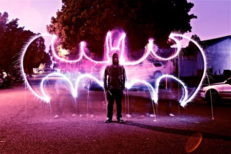 Light painting =) Batman =) I'm still trying to make my photo look like this. Batman Light, Katie White, Light Painting Photography, Light Writing, Batman Symbol, I Am Batman, Light Trails, Exposure Photography, To Infinity And Beyond