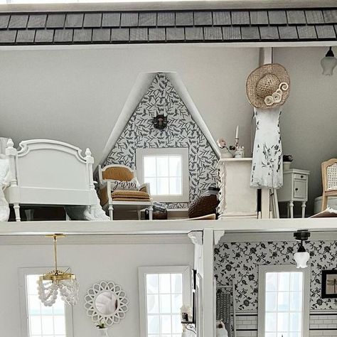 https://www.instagram.com/p/CYq_bplrjoo/?utm_medium=share_sheet Vermont Farmhouse Jr Dollhouse Interior Ideas, Vermont Jr Dollhouse, Vermont Farmhouse Jr Dollhouse Interior, Vermont Dollhouse, Vermont Farmhouse Jr Dollhouse, Vermont Farmhouse Jr, Dollhouse Staircase, Vermont Farmhouse, Dollhouse Interior