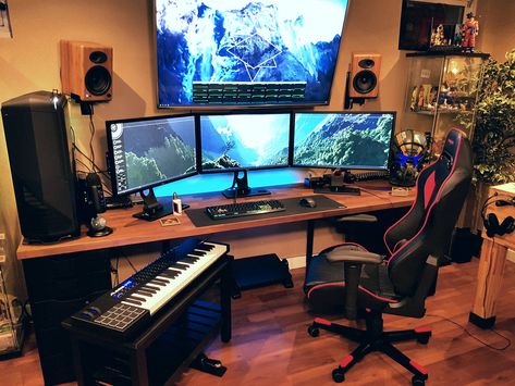 My tri-QHD/4K gaming/music setup Cheap Gaming Setup, Best Pc Gaming Setup, Gaming Setup Ideas, Set Up Gamer, Pc Gaming Setup, Desktop Design, Best Pc, Setup Ideas, Best Computer