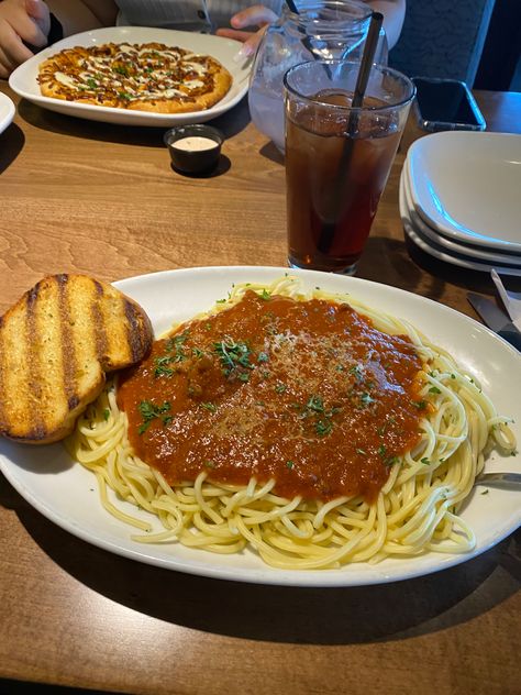 Boston Pizza, Boston, Spaghetti, Pizza, Ethnic Recipes