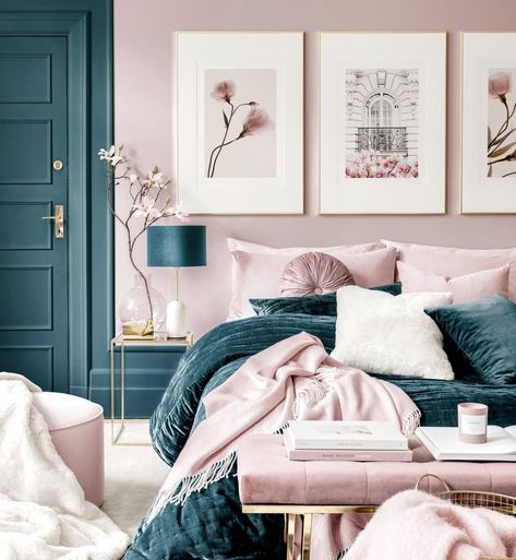 Pink And Teal Bedroom, Teal And Pink Bedroom, Blue And Pink Bedroom, Blush Bedroom, Best Bedroom Colors, Gallery Wall Bedroom, Bedroom Color Combination, Teal Bedroom, Gold Bedroom