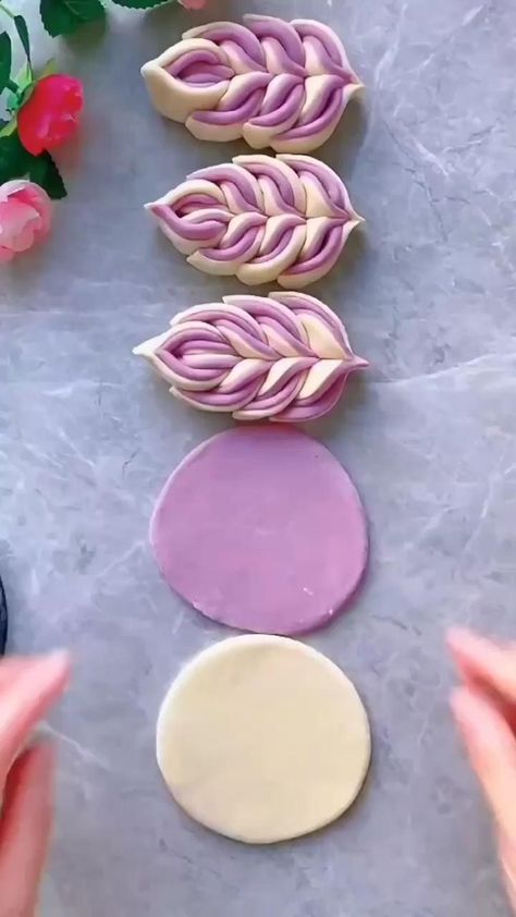 Pastry Decoration, Pastry Design, Bread Shaping, Amazing Food Decoration, Bread Art, Amazing Food Art, Videos Cooking, Food Carving, Pastry Art