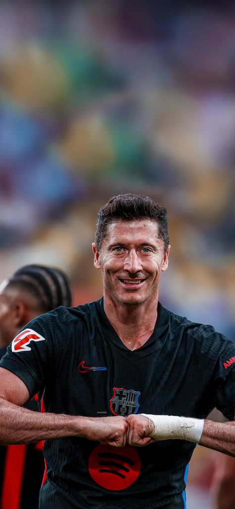 Robert Lewandowski Wallpapers, Lewandowski Wallpapers, Football Images, Flyer And Poster Design, Robert Lewandowski, Football Photos, Soccer World, Dark Wallpaper Iphone, Soccer Pictures