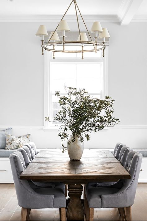 A Serene Hamptons-Inspired Dream Home On Sydney's Northern Beaches | Home Beautiful Magazine Australia Hamptons Style Dining Room, Hamptons Dining Room, Hamptons Chandelier, Hamptons Design, Hamptons Dining Table, Hamptons Interior Design, Hamptons Dining, Hamptons Interior, Hamptons Homes