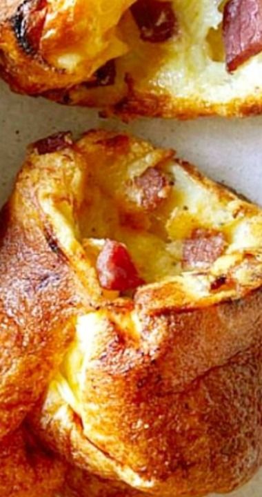 Popovers Recipes Breakfast, Breakfast Popovers Recipes, Easy Breakfast Popovers, Christmas Popovers, Sweet Popovers Recipes, Popovers Recipes Easy, Chesses Cake Recipe, Cheese Popovers Recipes, Pop Over Recipe