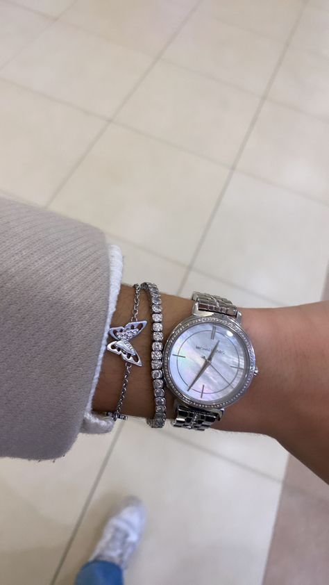 Silver Jewerly Girl Aesthetic, Woman Watch Aesthetic, Silver Watch Aesthetic Women, Silver Jewelry Girl, Silver Girl Jewelry, Women’s Silver Watch, Watch Silver Women, Womens Silver Watch, Silver Diamond Watch