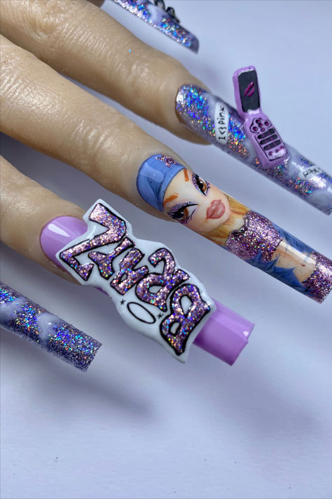 Glitter Nails. Barbie nails. 2000's Nails. 00's Nails. Bratz Nails. Bratz Theme. Glitter. Shiny Nails. Bratz Doll Nails, Bratz Nails Design, Bratz Nails, Random Nails, Nails Barbie, Tech Education, Barbie Nails, Finger Nail Art, Shiny Nails