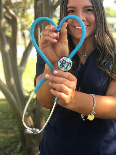 Respiratory therapist graduation picture idea Graduation Pictures Respiratory, Respiratory Therapist Photoshoot, Senior Picture Ideas Emt, Respiratory Graduation Pictures, Respiratory Therapist Graduation Photos, Respiratory Therapist Graduation Party, Respiratory Therapist Graduation Pictures, Respiratory Therapy Graduation Pictures, Rt Graduation Pictures