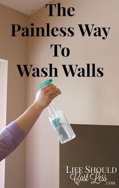 The Painless Way To Wash Walls. This time-saving tip will save you a ton of time AND headache. It's especially helpful if you have tall walls or vaulted ceilings. {lifeshouldcostless.com} Clean Bathroom Walls, Wash Walls, Putz Hacks, Cleaning Painted Walls, Clean Bathroom, Washing Walls, Bathroom Walls, Astuces Diy, Deep Cleaning Tips