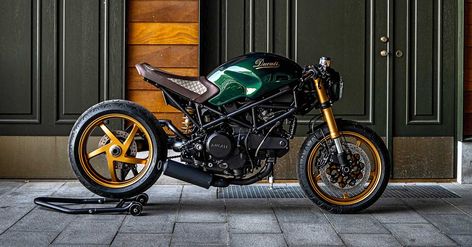 A Gucci-inspired Ducati S2R, a classic Triton from one of Britain’s best builders, and a short appreciation of Colin Seeley, who passed away last week. Honda Cb 350, Ducati Monster 620, Ducati Monster S2r, Ducati Monster Custom, Ducati Cafe Racer, Moto Scrambler, Мотоциклы Cafe Racers, Cafe Racing, Bike Exif