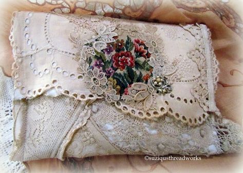 Suziqu's Threadworks: An Antique Lace and Tapestry Keepsake Shabby Chic Bags, Lace Purse, Lace Bag, Lace Crafts, Bridal Clutch, Fabric Journals, Shabby Chic Crafts, Tapestry Fabric, Vintage Tapestry