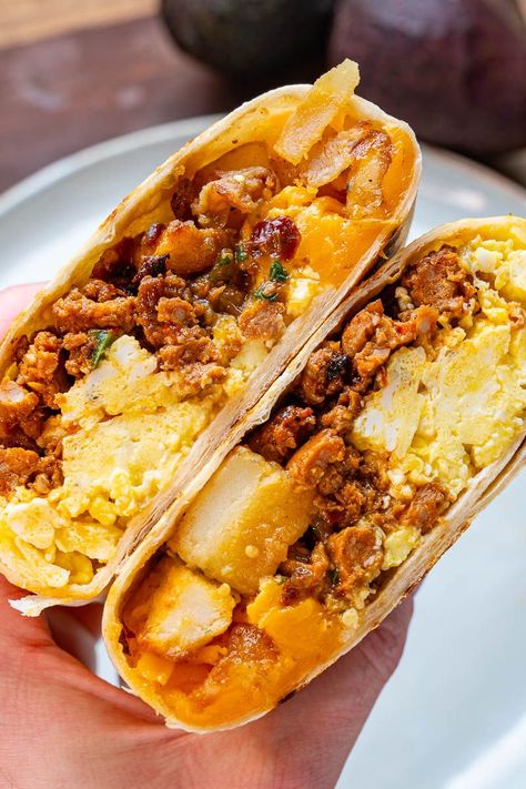 Breakfast Burritos Burritos Recipes, Easy Breakfast Burritos, Chorizo Breakfast, Closet Cooking, Breakfast Burritos Recipe, Burritos Recipe, Breakfast Burrito, Ron Swanson, Mexican Food Recipes Easy